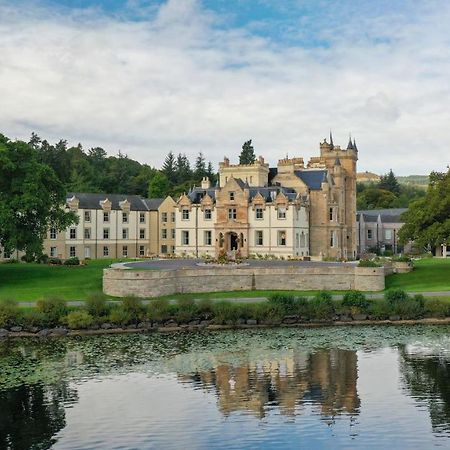 Cameron House On Loch Lomond Alexandria Exterior foto The castle from the River Spey