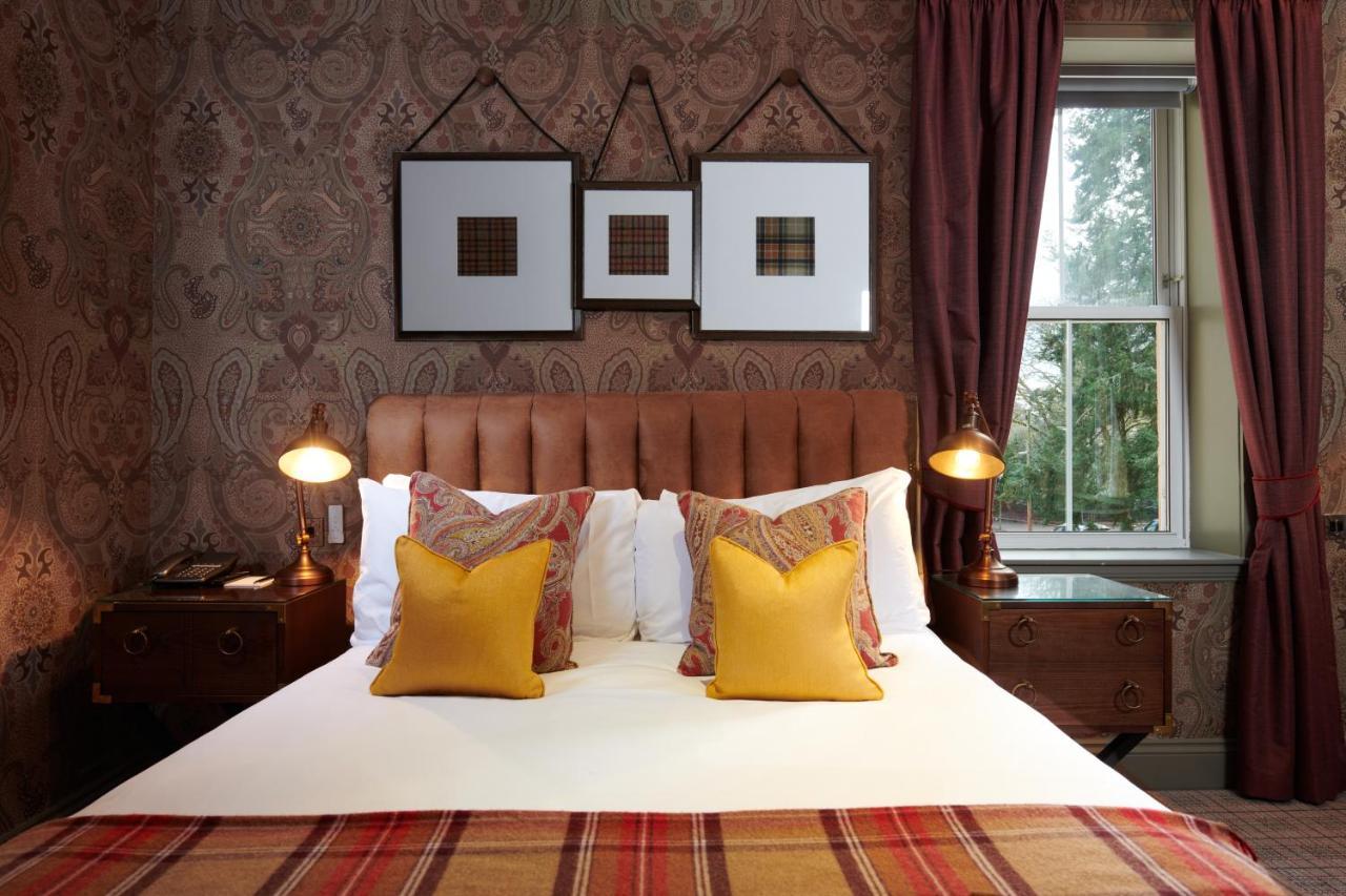 Cameron House On Loch Lomond Alexandria Exterior foto A bedroom at the hotel