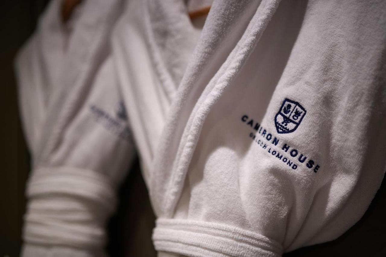 Cameron House On Loch Lomond Alexandria Exterior foto A bathrobe