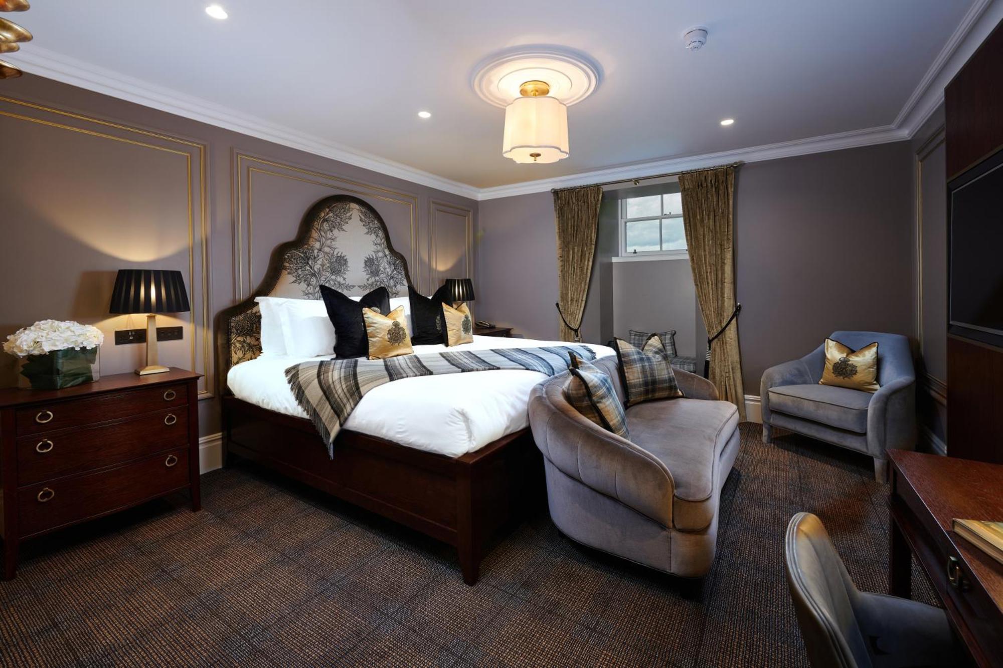Cameron House On Loch Lomond Alexandria Exterior foto A bedroom at the hotel