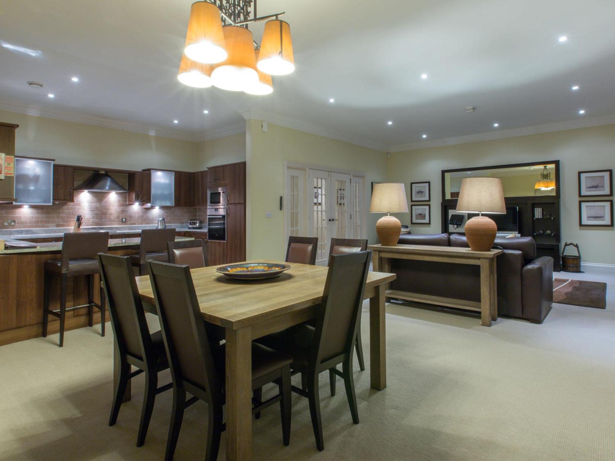 Cameron House On Loch Lomond Alexandria Exterior foto A typical apartment interior